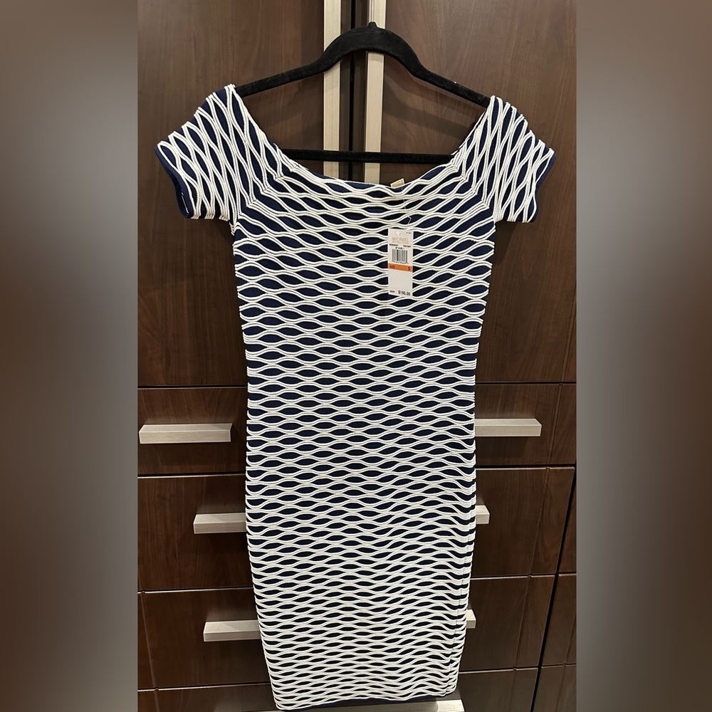 NEW Michael Kors Ottoman Off the Shoulder Body-Con Dress Size Small. Knee length